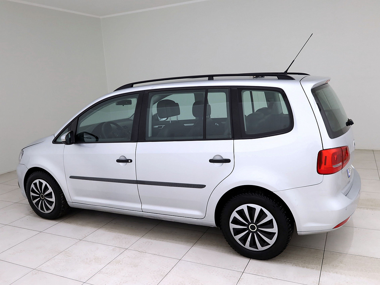 Volkswagen Touran Highline ATM 1.6 TDI 77 kW - Photo 4