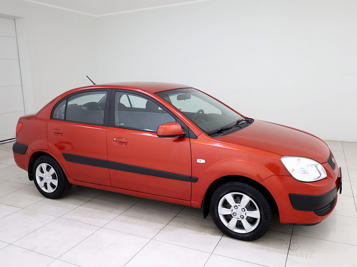 Kia Rio City 1.4 71 kW - Photo 1