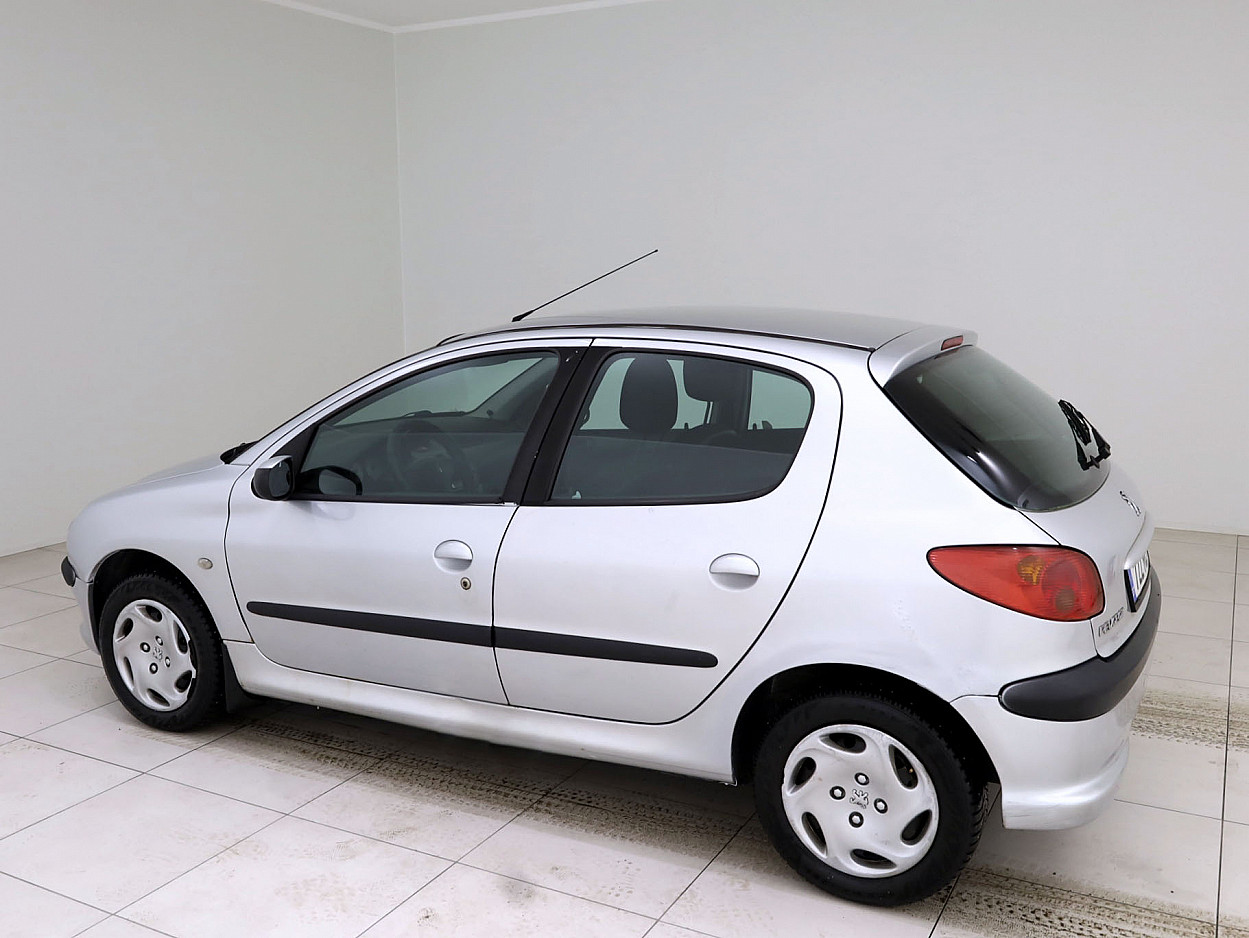 Peugeot 206 1.4 HDi 50 kW - Photo 4