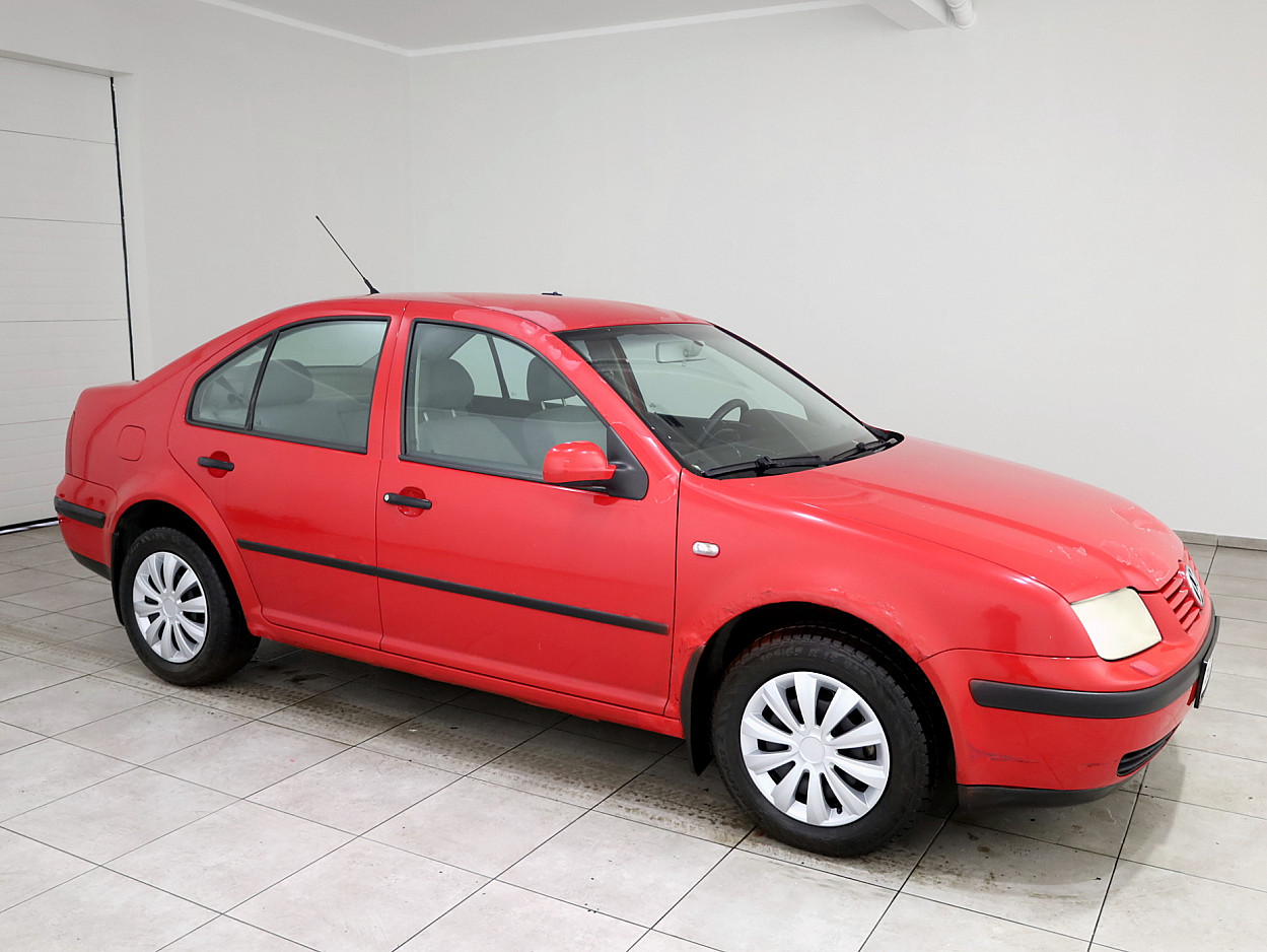 Volkswagen Bora 1.6 77 kW - Photo 1