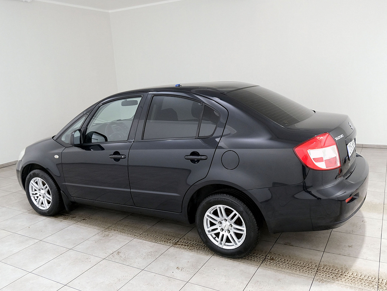 Suzuki SX4 Comfort 1.6 79 kW - Photo 4