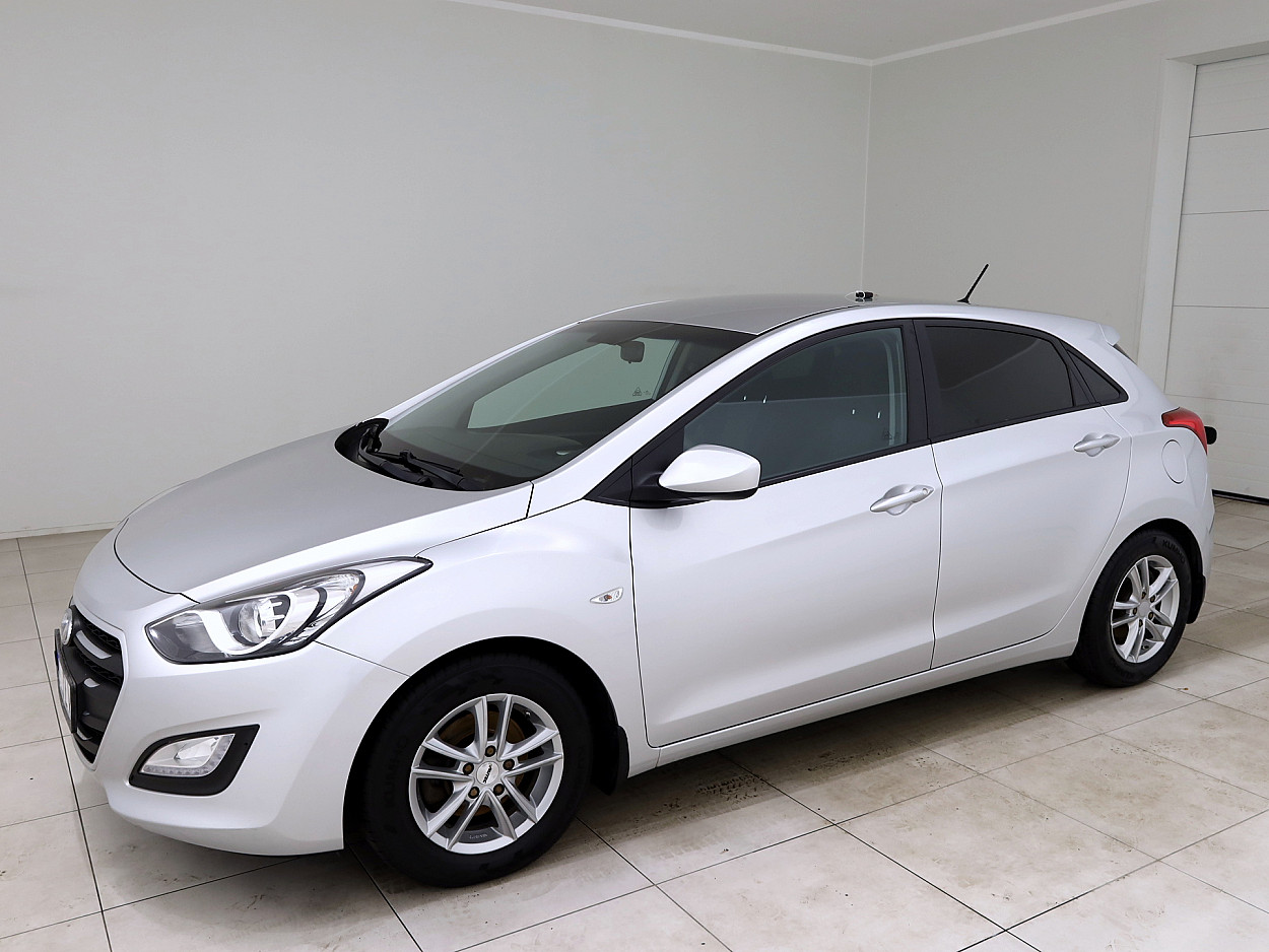 Hyundai i30 Facelift 1.4 CRDi 66 kW - Photo 2