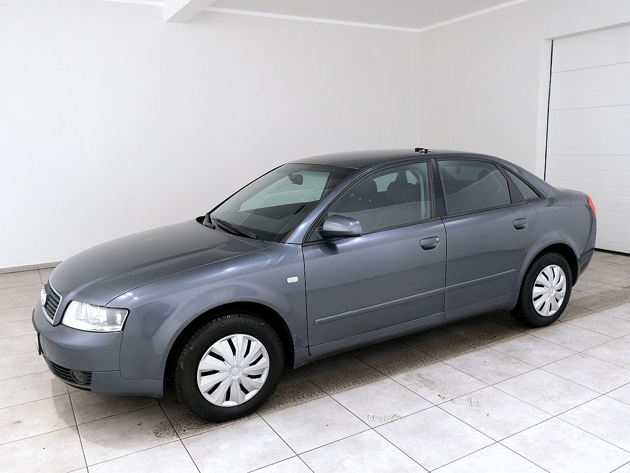 Audi A4 Comfortline 1.6 75 kW - Photo 2