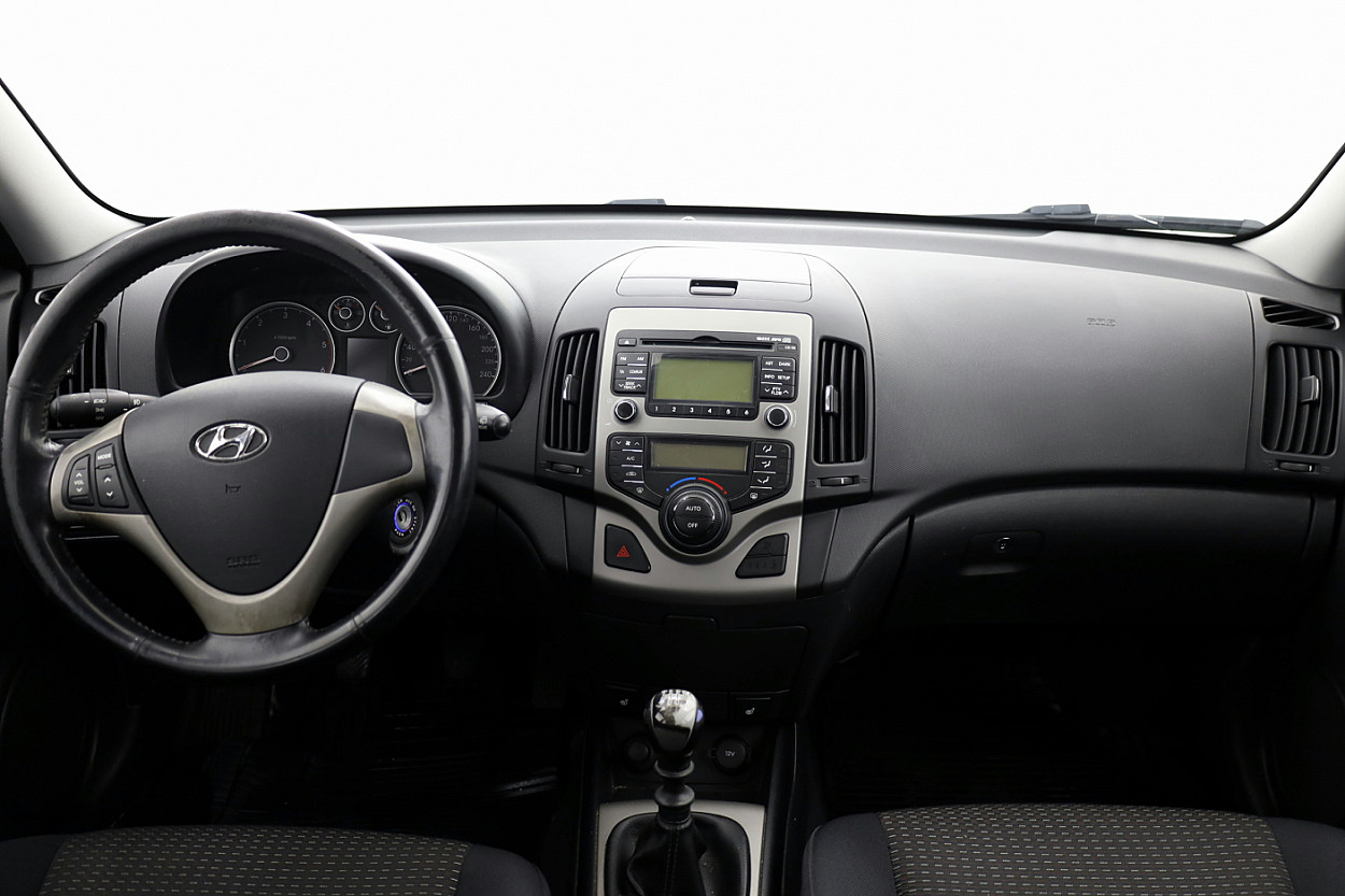 Hyundai i30 Comfort 1.6 CRDi 85 kW - Photo 5