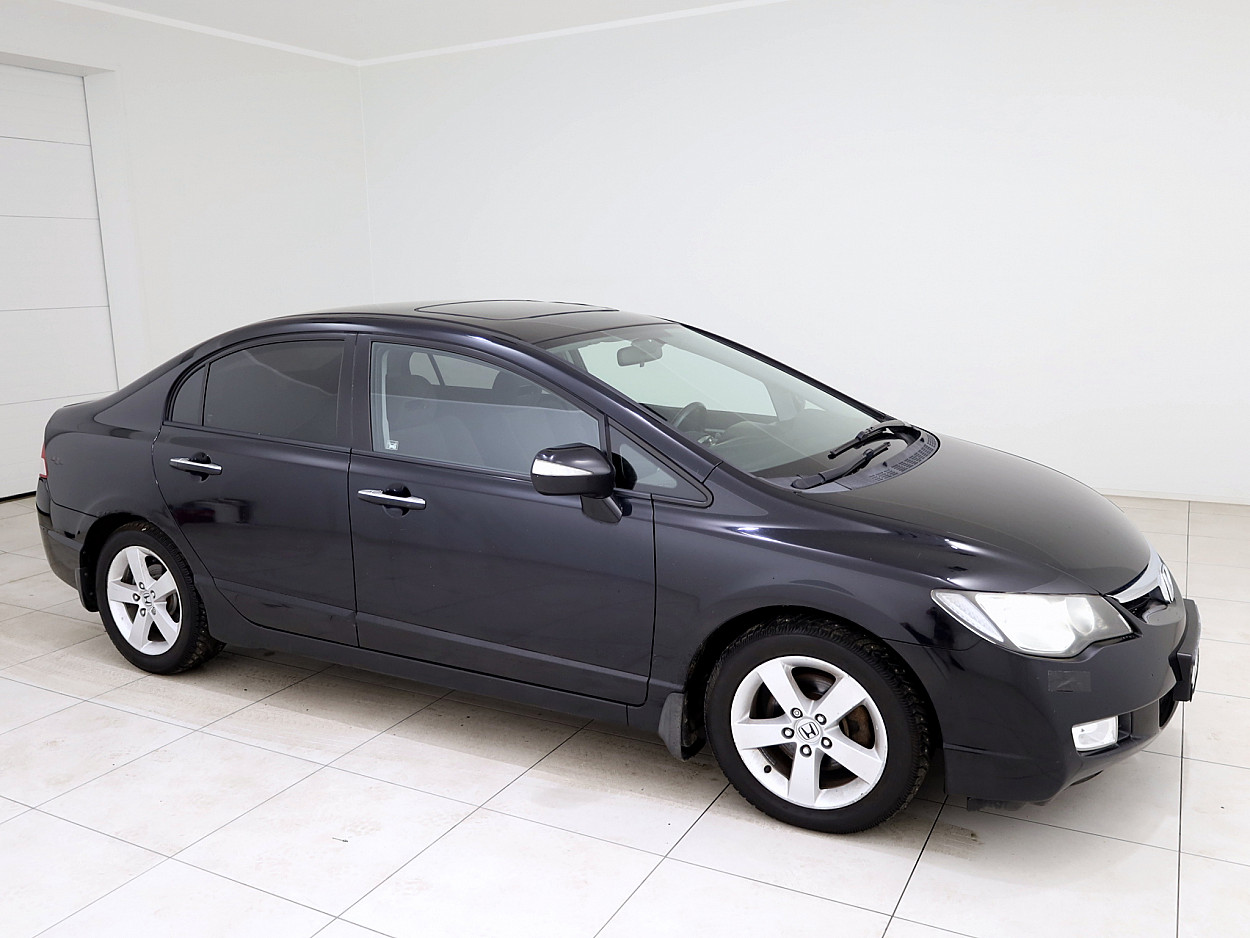 Honda Civic Comfort ATM 1.8 103 kW - Photo 1