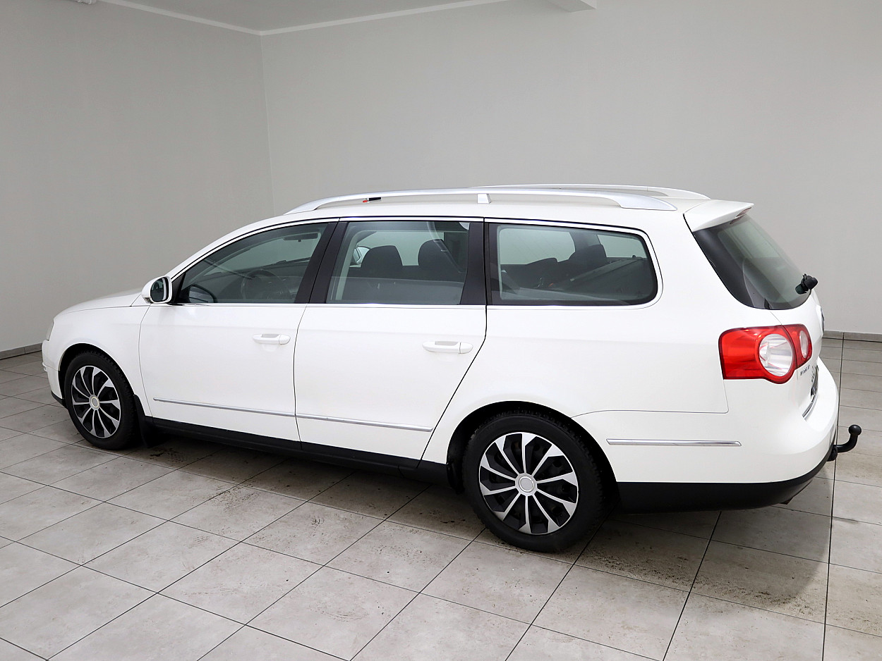 Volkswagen Passat Comfortline Facelift 1.6 TDI 77 kW - Photo 4