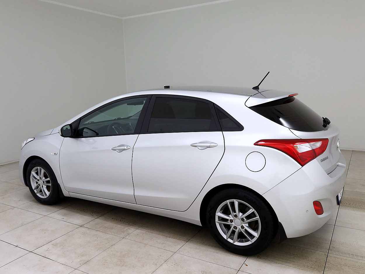 Hyundai i30 Facelift 1.4 CRDi 66 kW - Photo 4