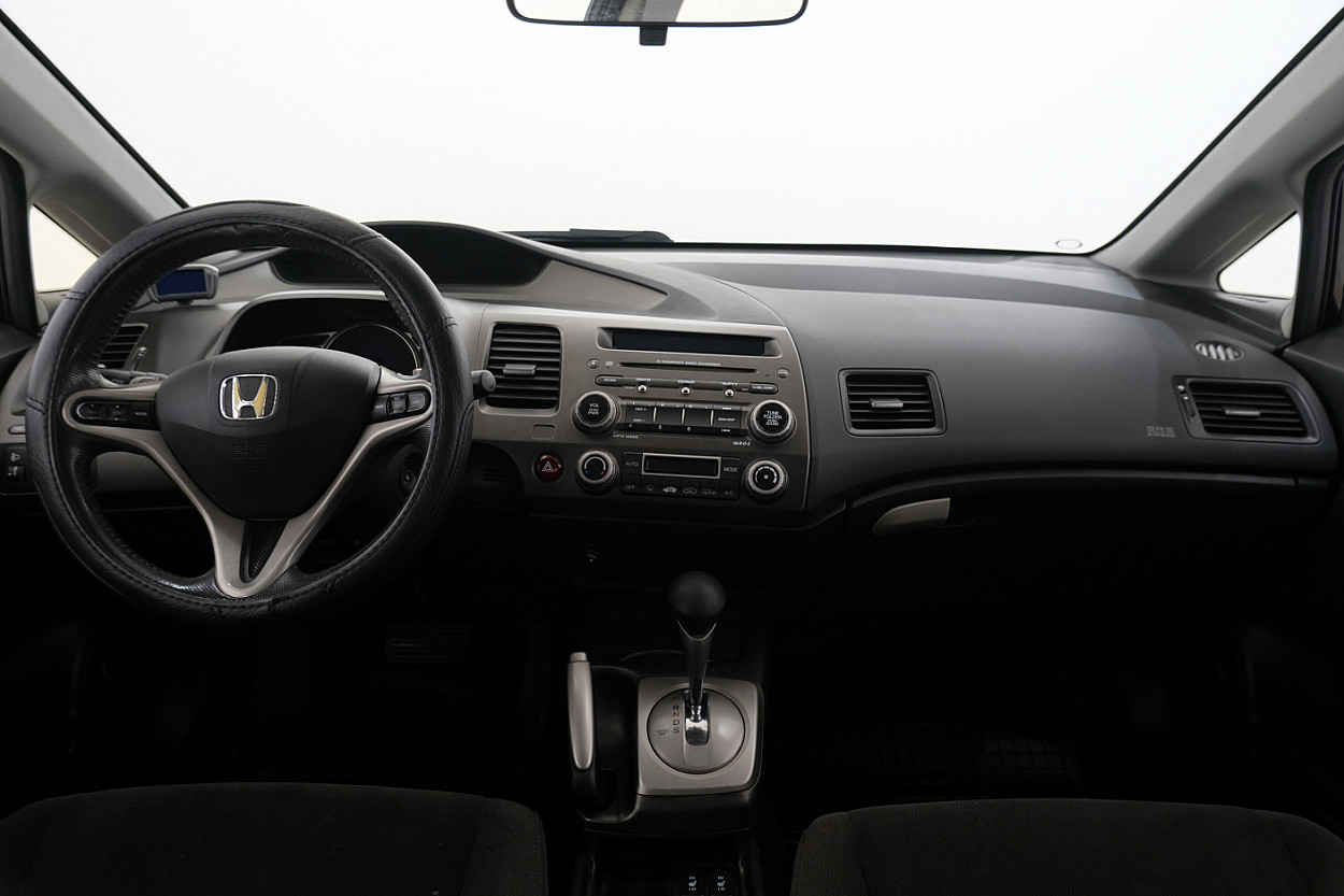 Honda Civic Elegance ATM 1.8 103 kW - Photo 5