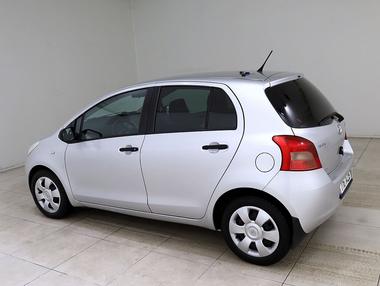 Toyota Yaris Linea Sol 1.3 64 kW - Photo 4