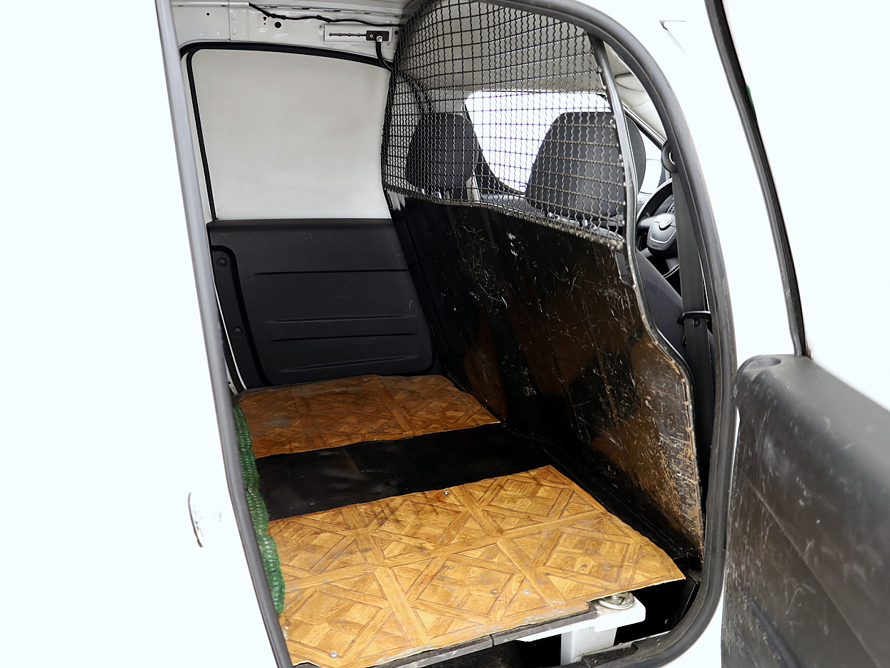 Skoda Praktik Van Facelift 1.2 63 kW - Photo 7