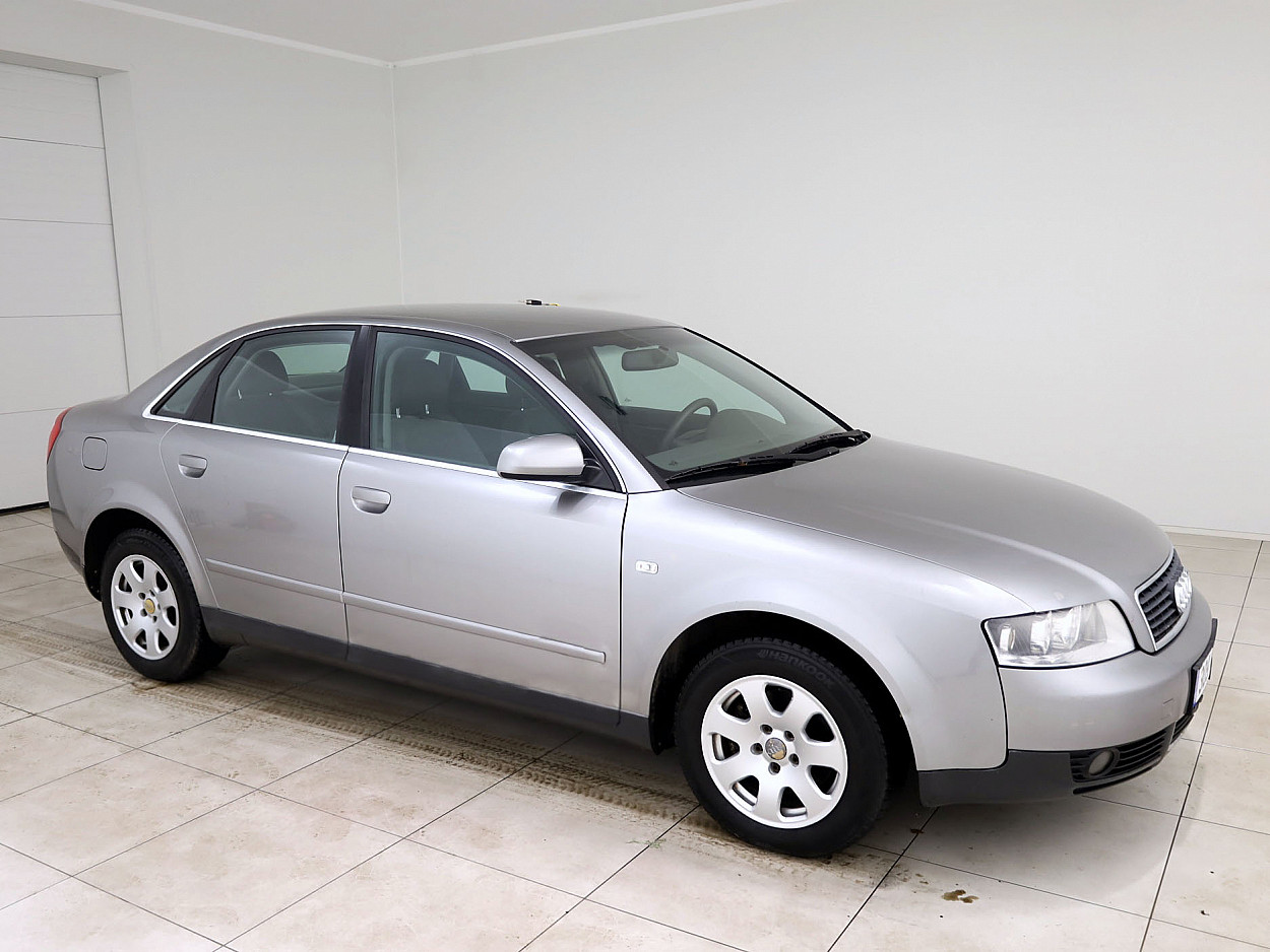 Audi A4 Comfortline ATM 2.0 96 kW - Photo 1