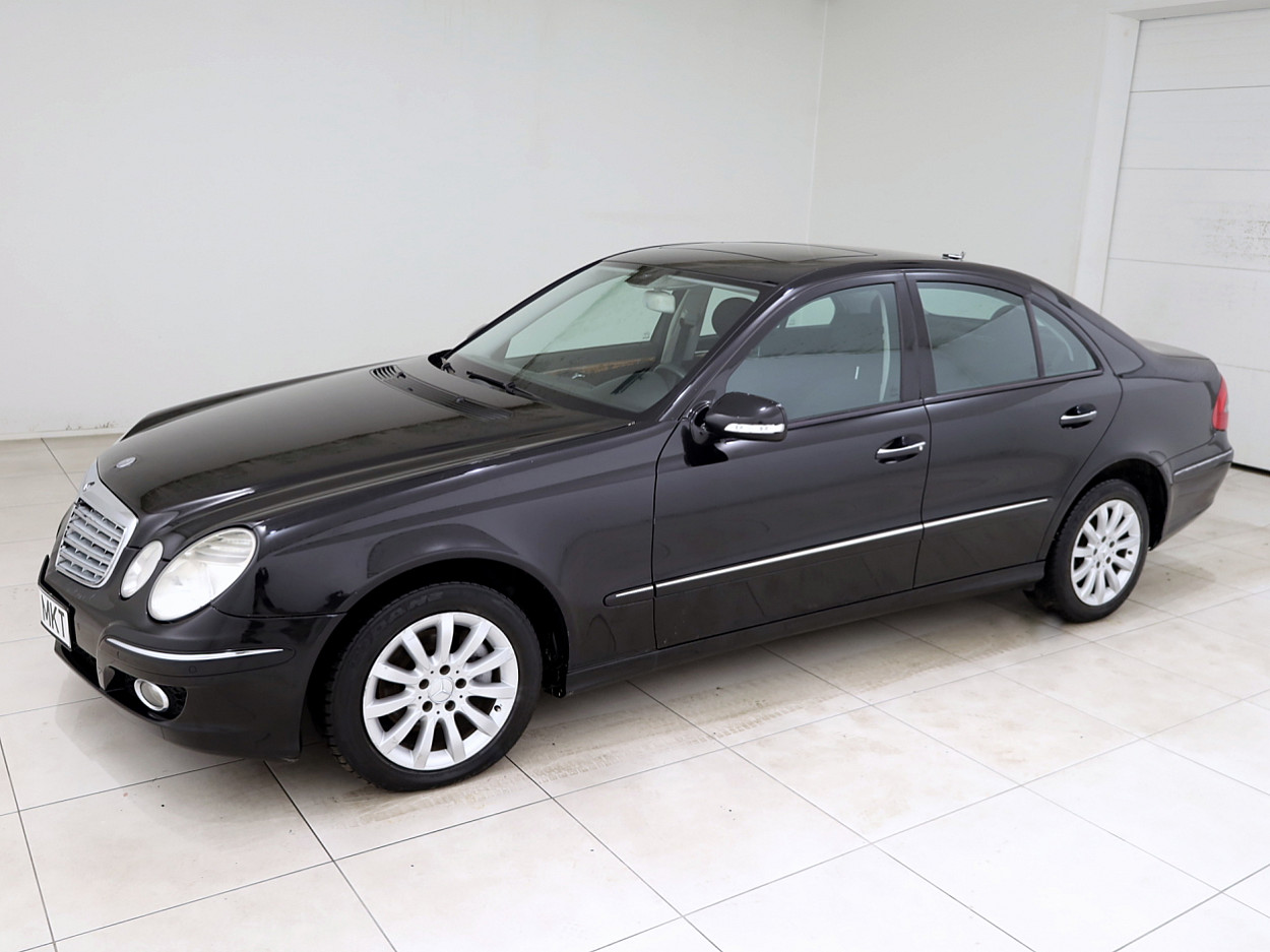 Mercedes-Benz E 200 Elegance Facelift ATM 1.8 135 kW - Photo 2