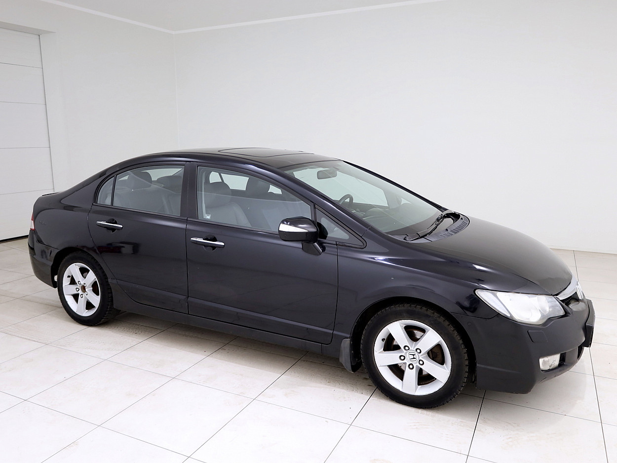 Honda Civic Luxury LPG ATM 1.8 103 kW - Photo 1