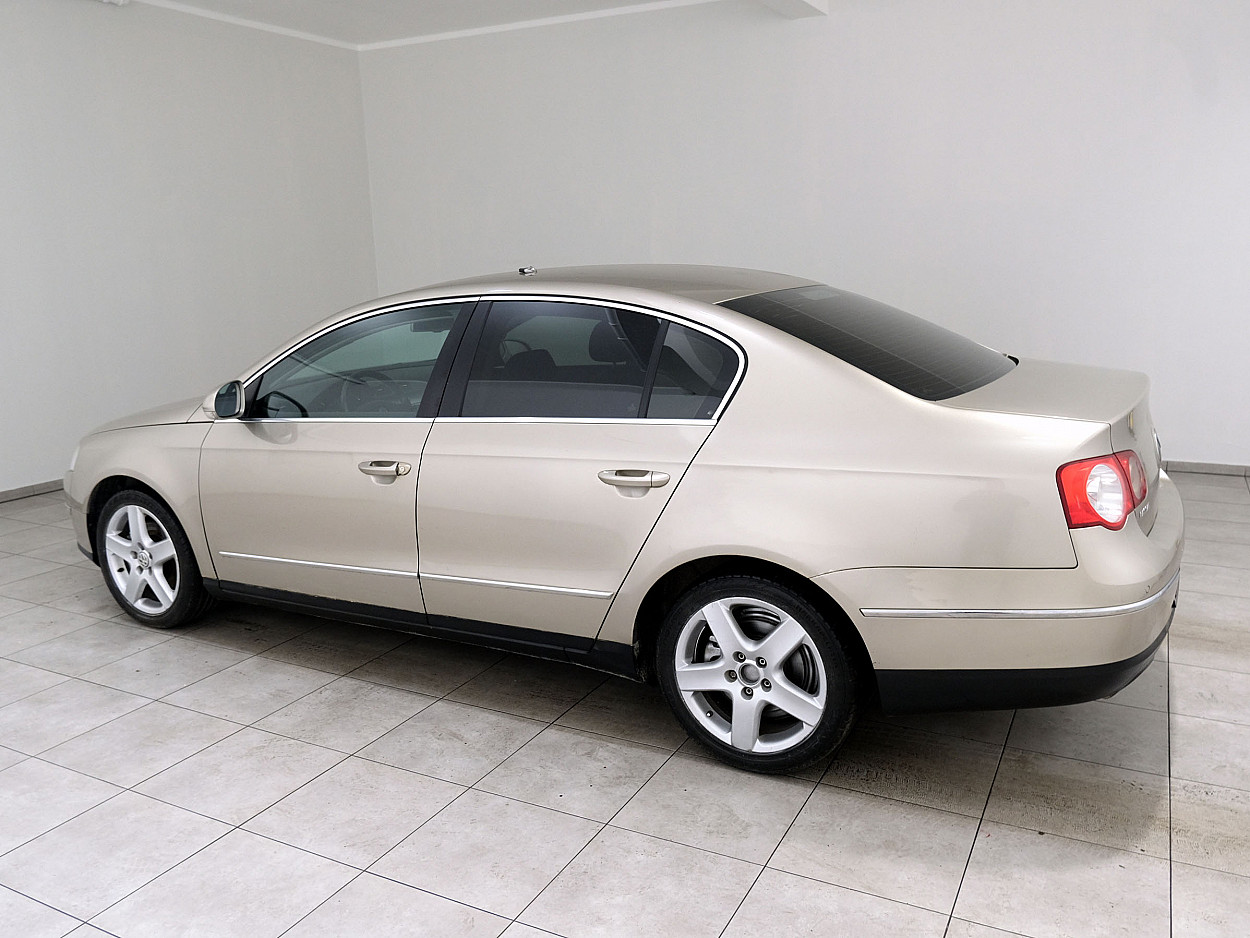 Volkswagen Passat Highline 2.0 TDI 103 kW - Photo 4