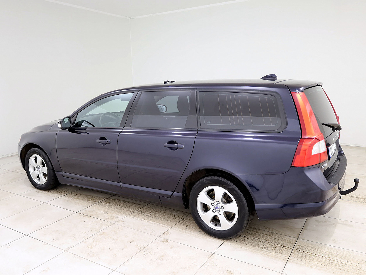 Volvo V70 Summum ATM 2.4 D5 136 kW - Photo 4