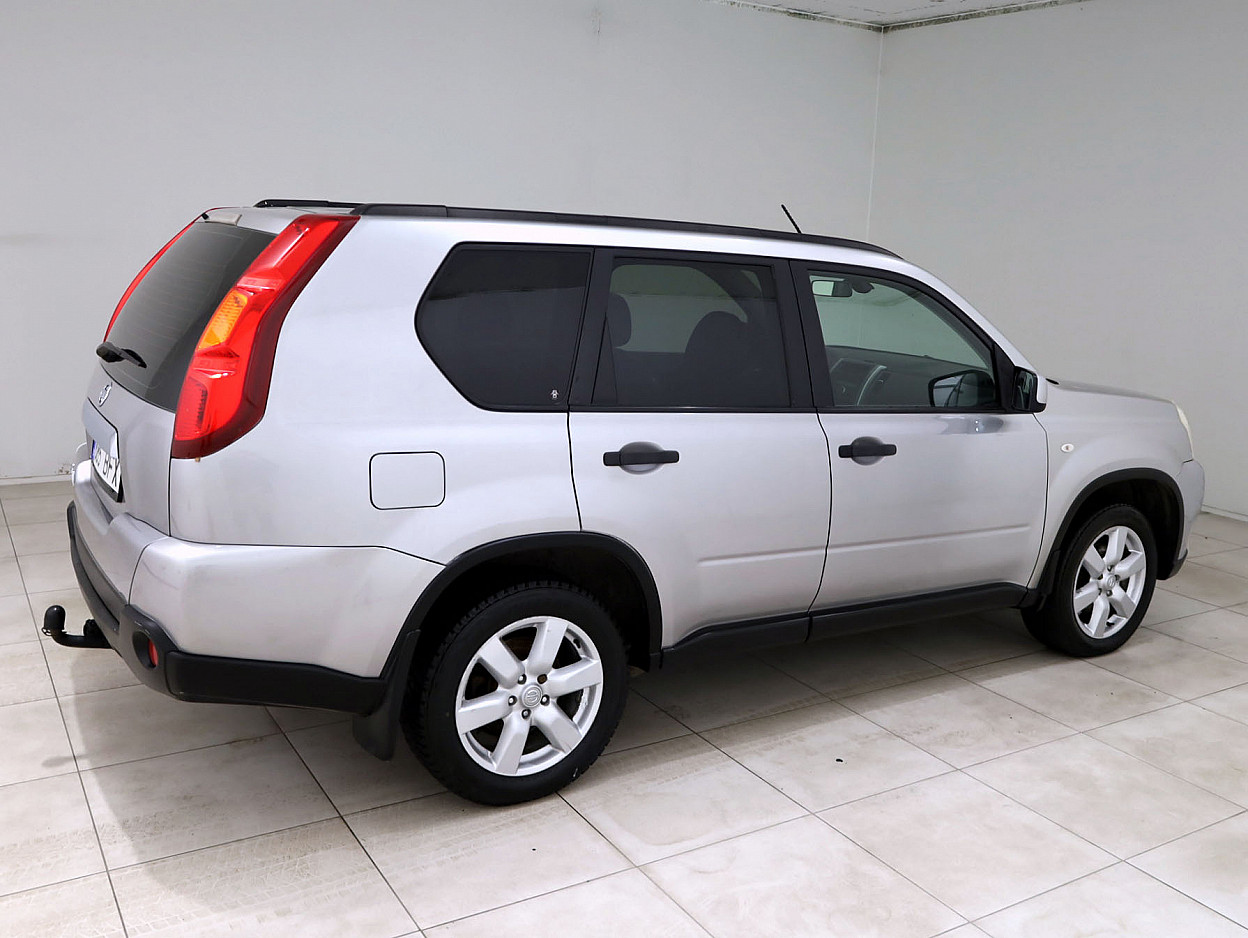 Nissan X-Trail Luxury 4x4 ATM 2.0 dCi 110 kW - Photo 3