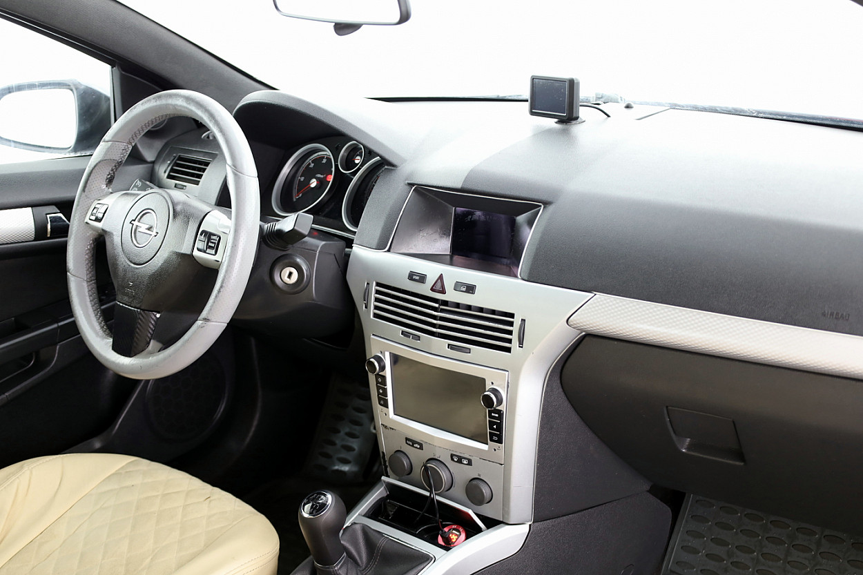 Opel Astra GTC Sport 1.9 CDTi 88kW