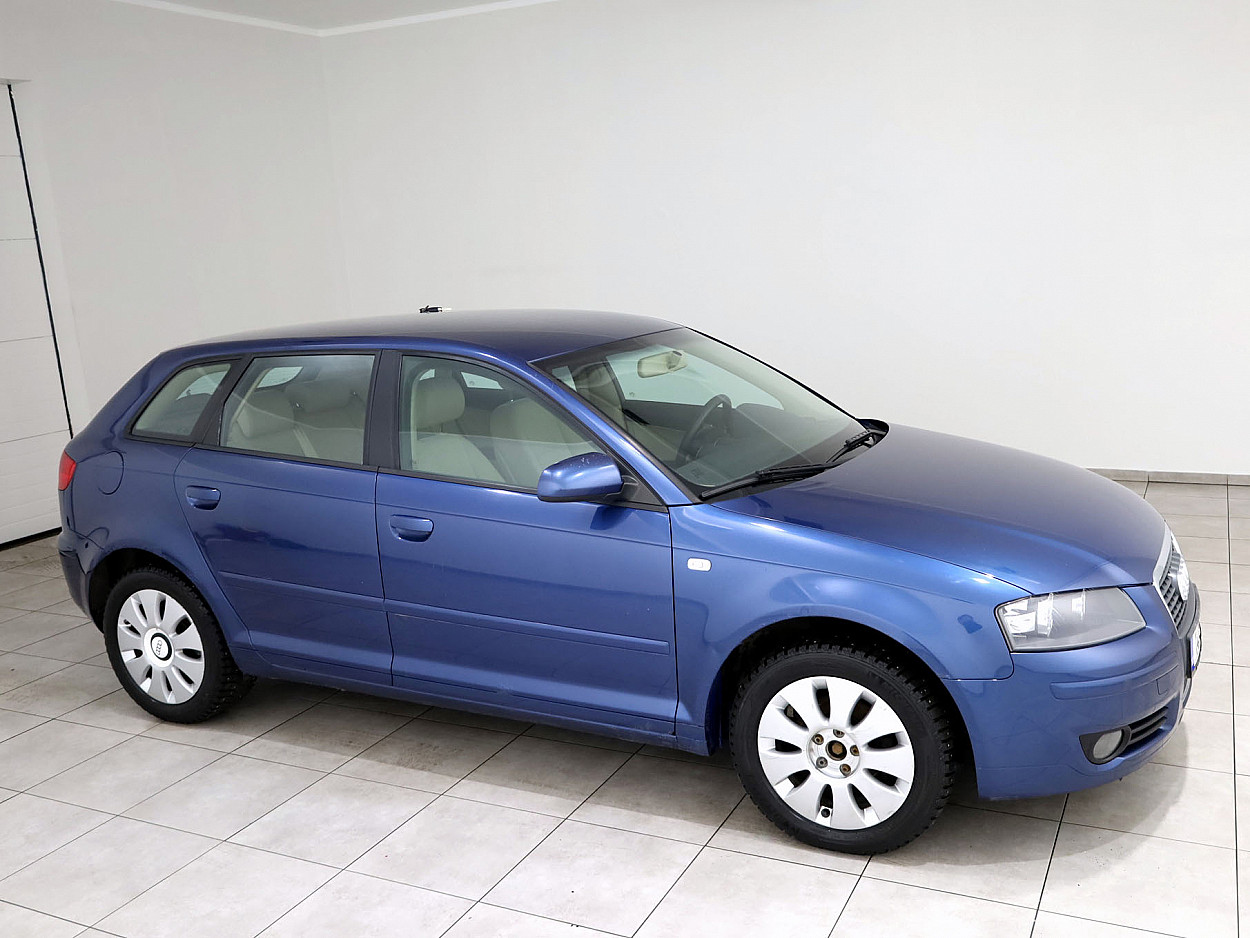 Audi A3 Sportback Facelift 1.6 75 kW - Photo 1