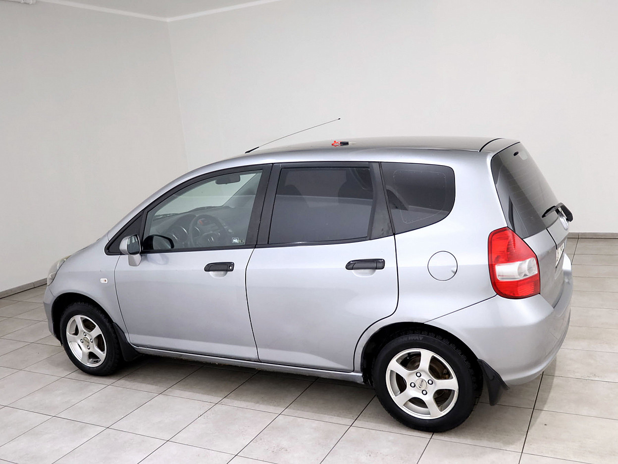 Honda Jazz Elegance ATM 1.3 61 kW - Photo 4