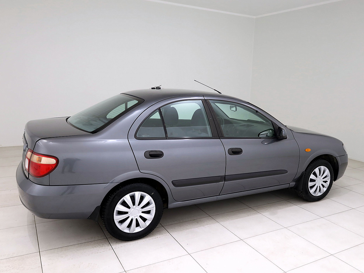 Nissan Almera Elegance Facelift 1.5 72 kW - Photo 3