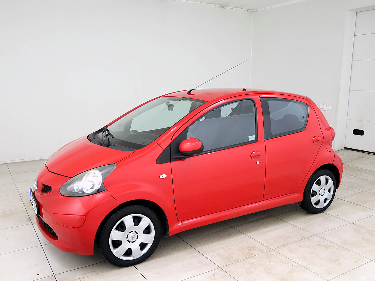 Toyota Aygo Linea Sol Facelift 1.0 50 kW - Photo 2