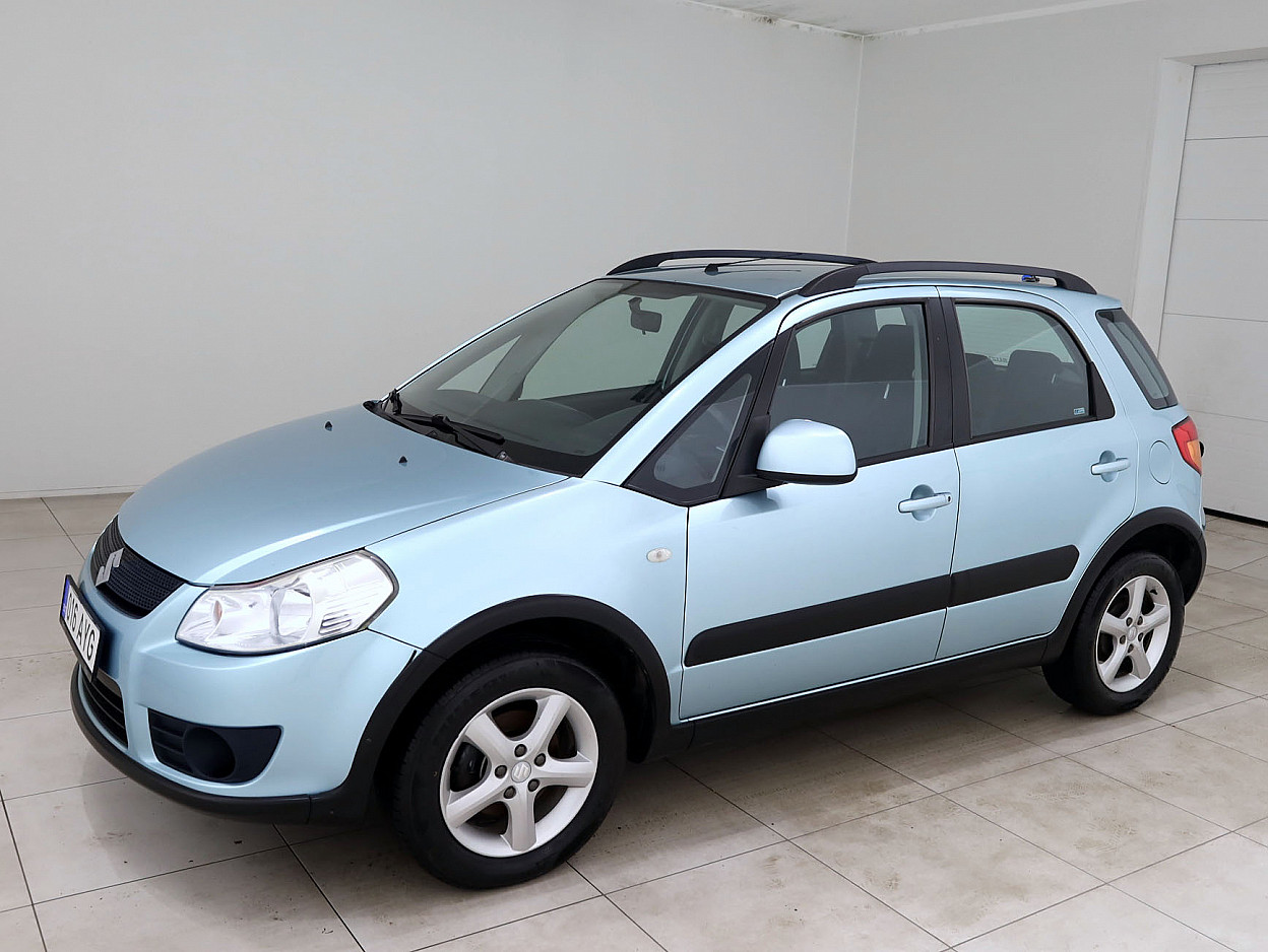 Suzuki SX4 Cross 4x4 1.6 79 kW - Photo 2