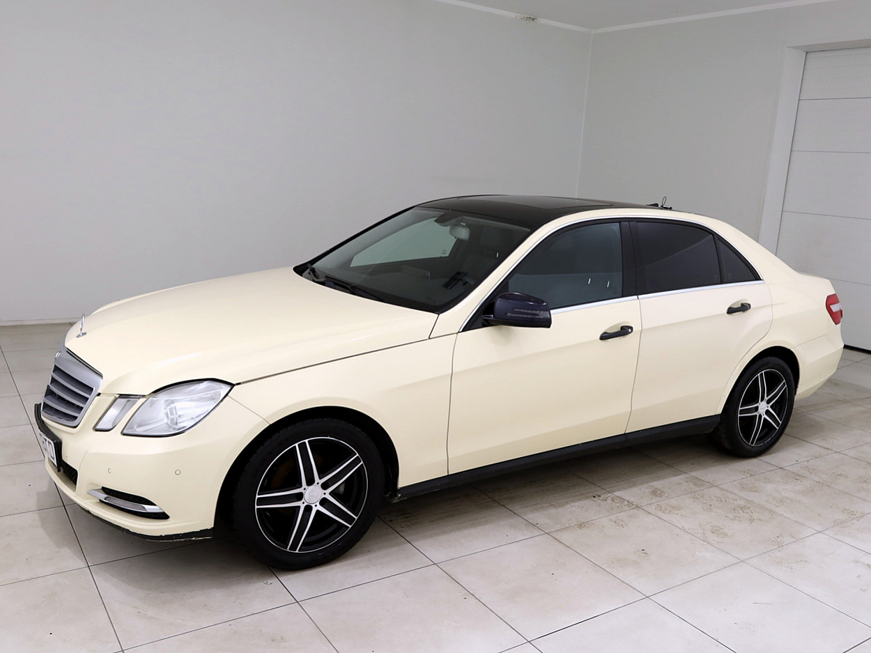 Mercedes-Benz E 200 Luxury ATM 1.8 120 kW - Photo 2