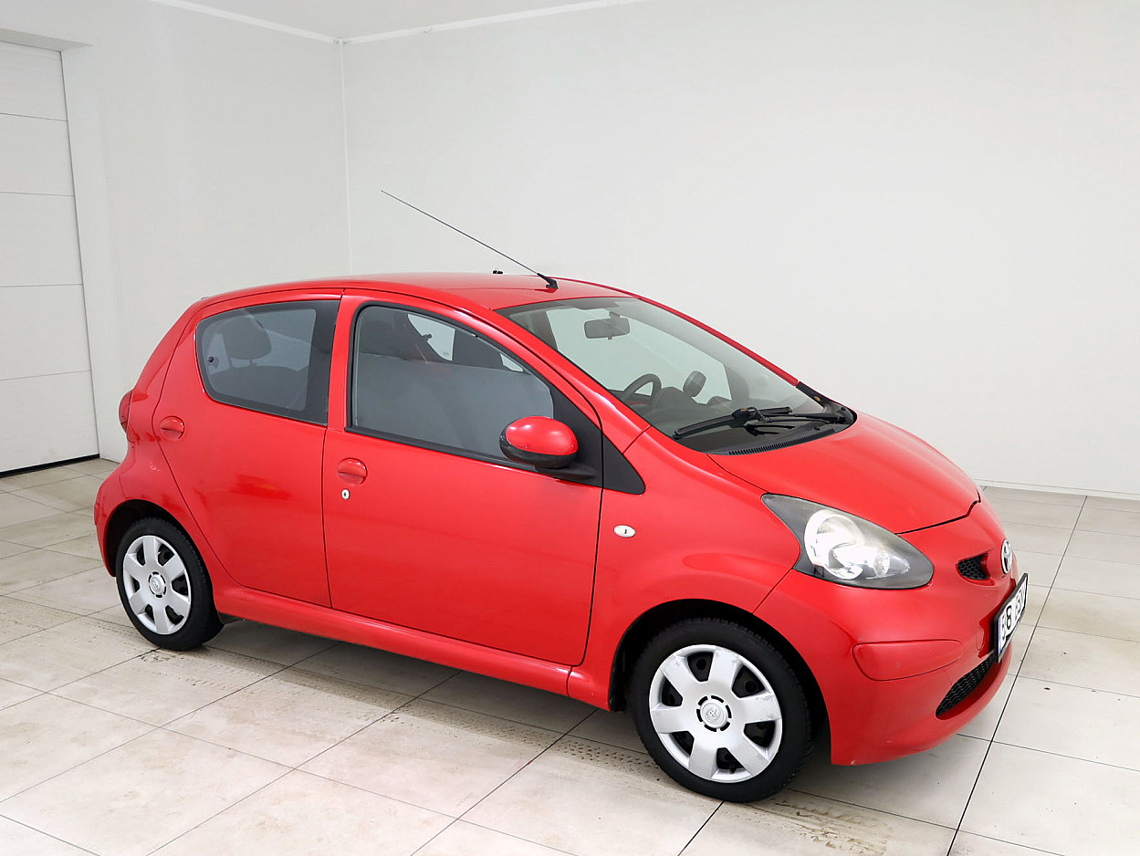 Toyota Aygo Linea Sol Facelift 1.0 50 kW - Photo 1