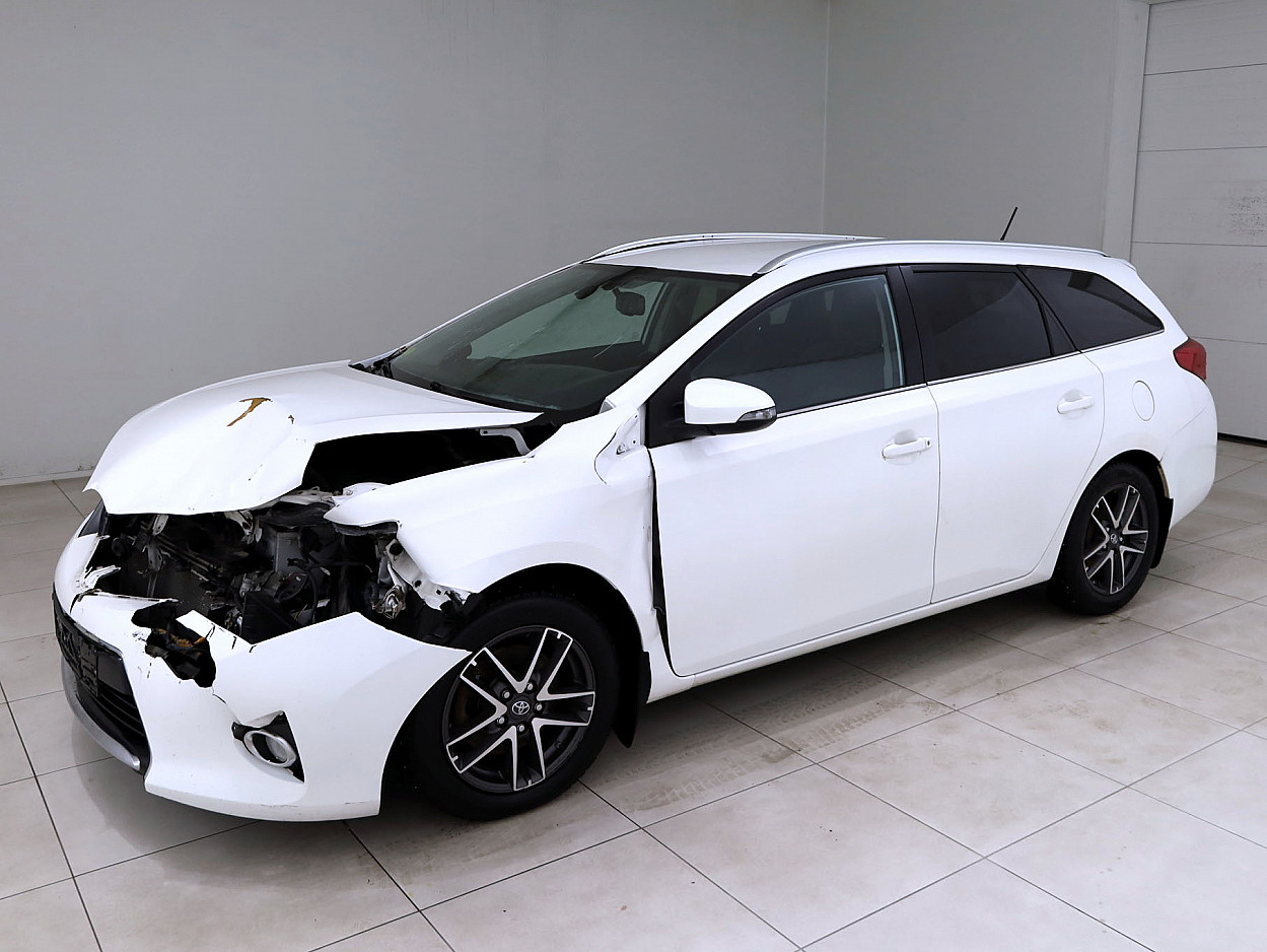 Toyota Auris Linea Sol 2.0 D-4D 91 kW - Photo 2