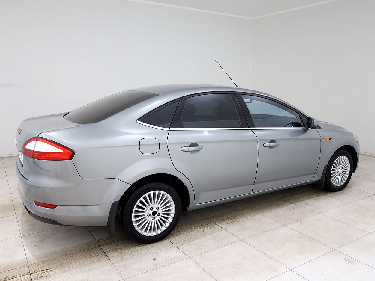 Ford Mondeo Trend 2.0 107 kW - Photo 3