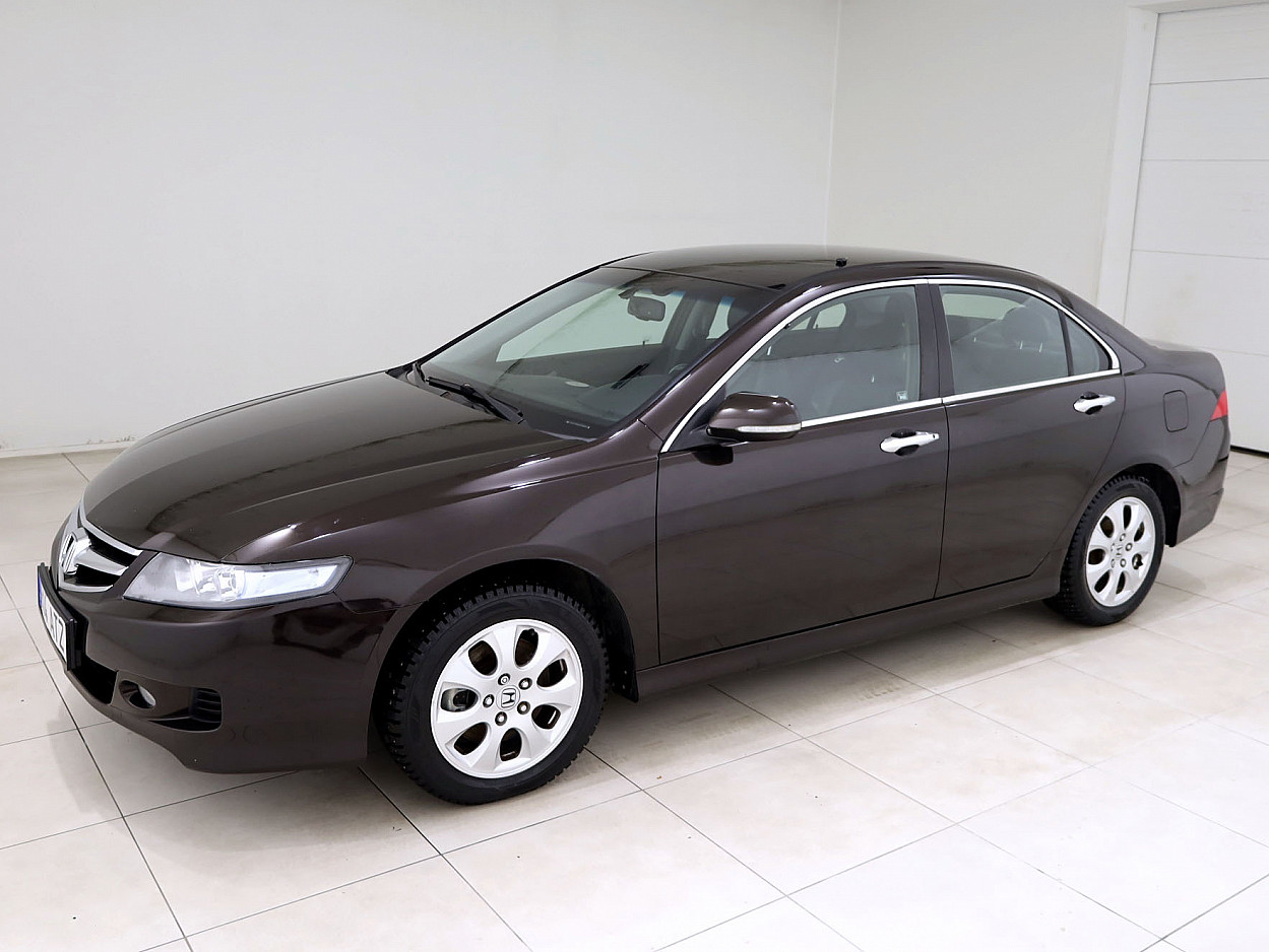 Honda Accord Elegance Facelift 2.0 114 kW - Photo 2