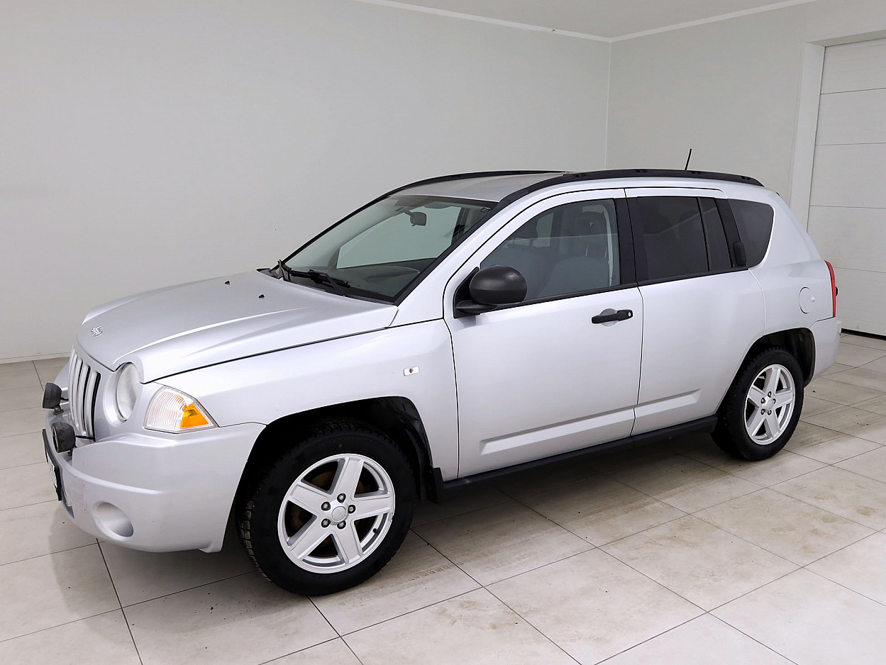 Jeep Compass Comfort 4x4 2.4 125 kW - Photo 2