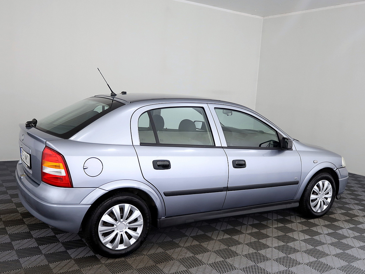Opel Astra Elegance 1.6 76kW