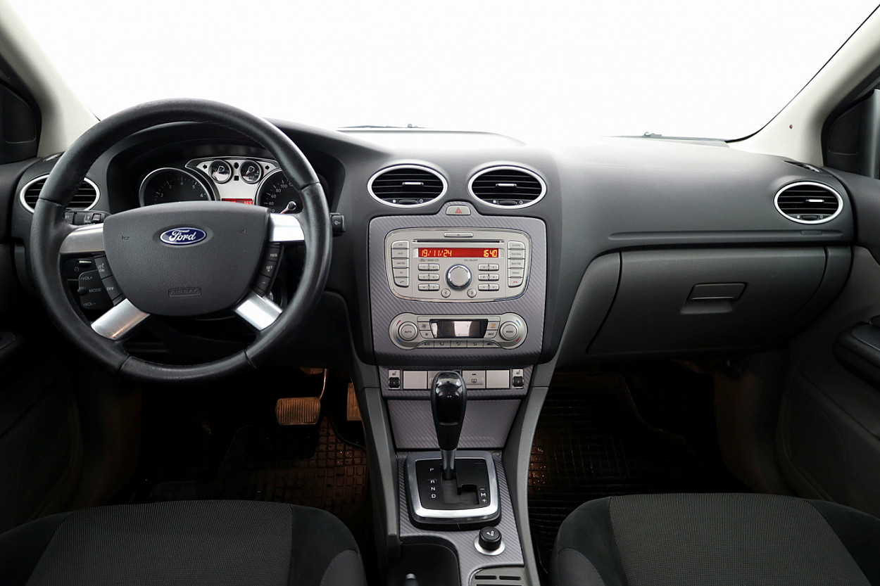 Ford Focus Turnier Ghia Facelift ATM 1.6 74 kW - Photo 5