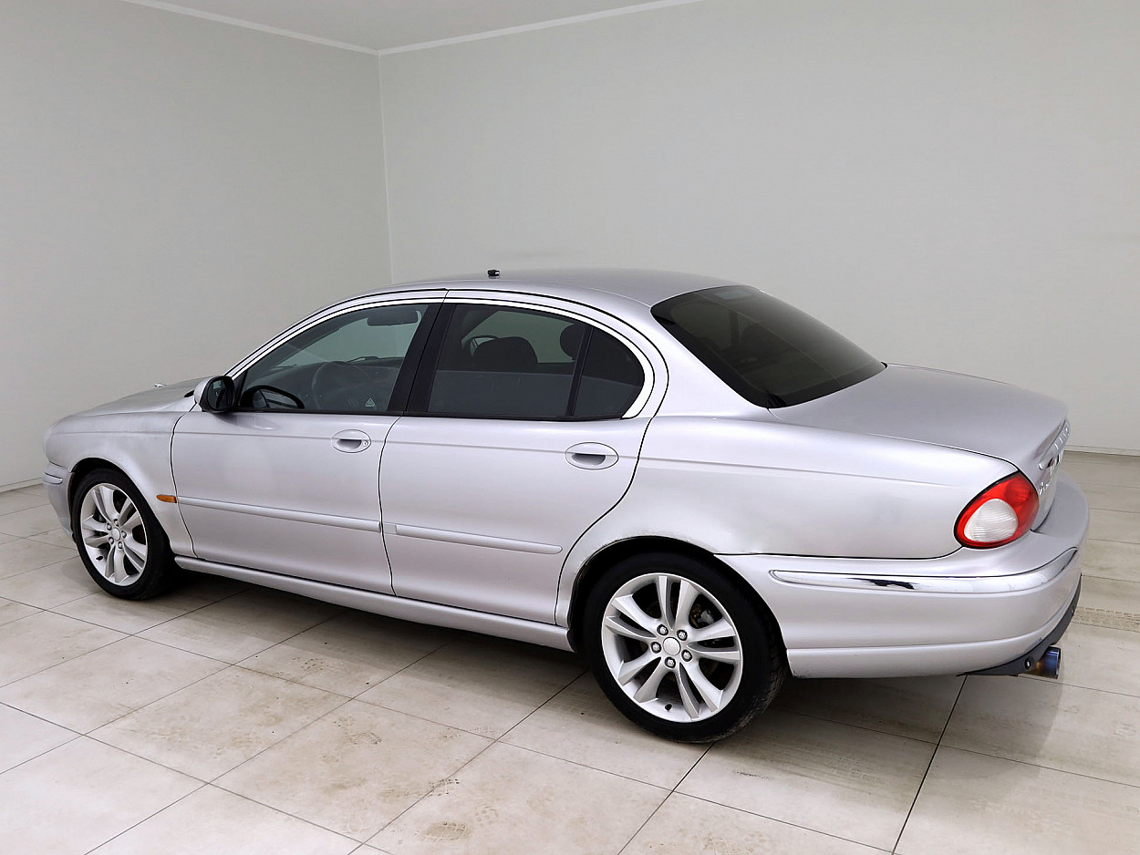 Jaguar X-Type 4x4 2.5 144 kW - Photo 4