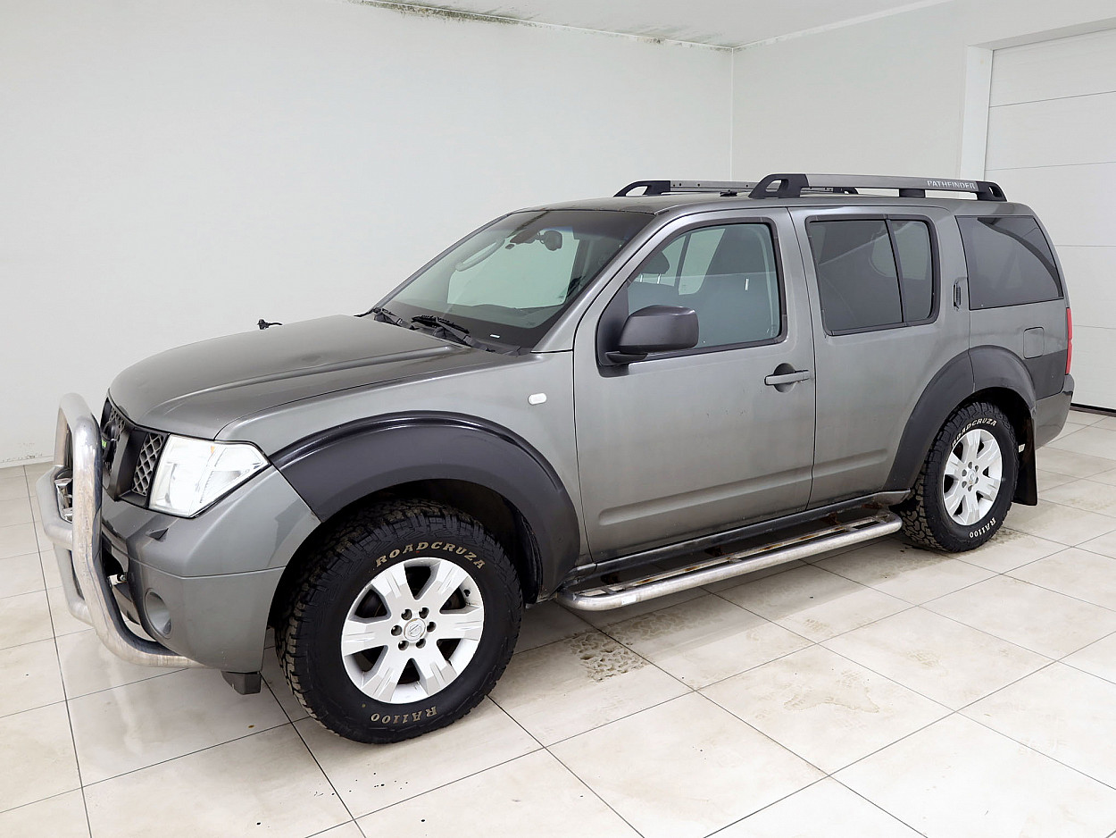 Nissan Pathfinder Comfort 4x4 ATM 2.5 dCi 128 kW - Photo 2