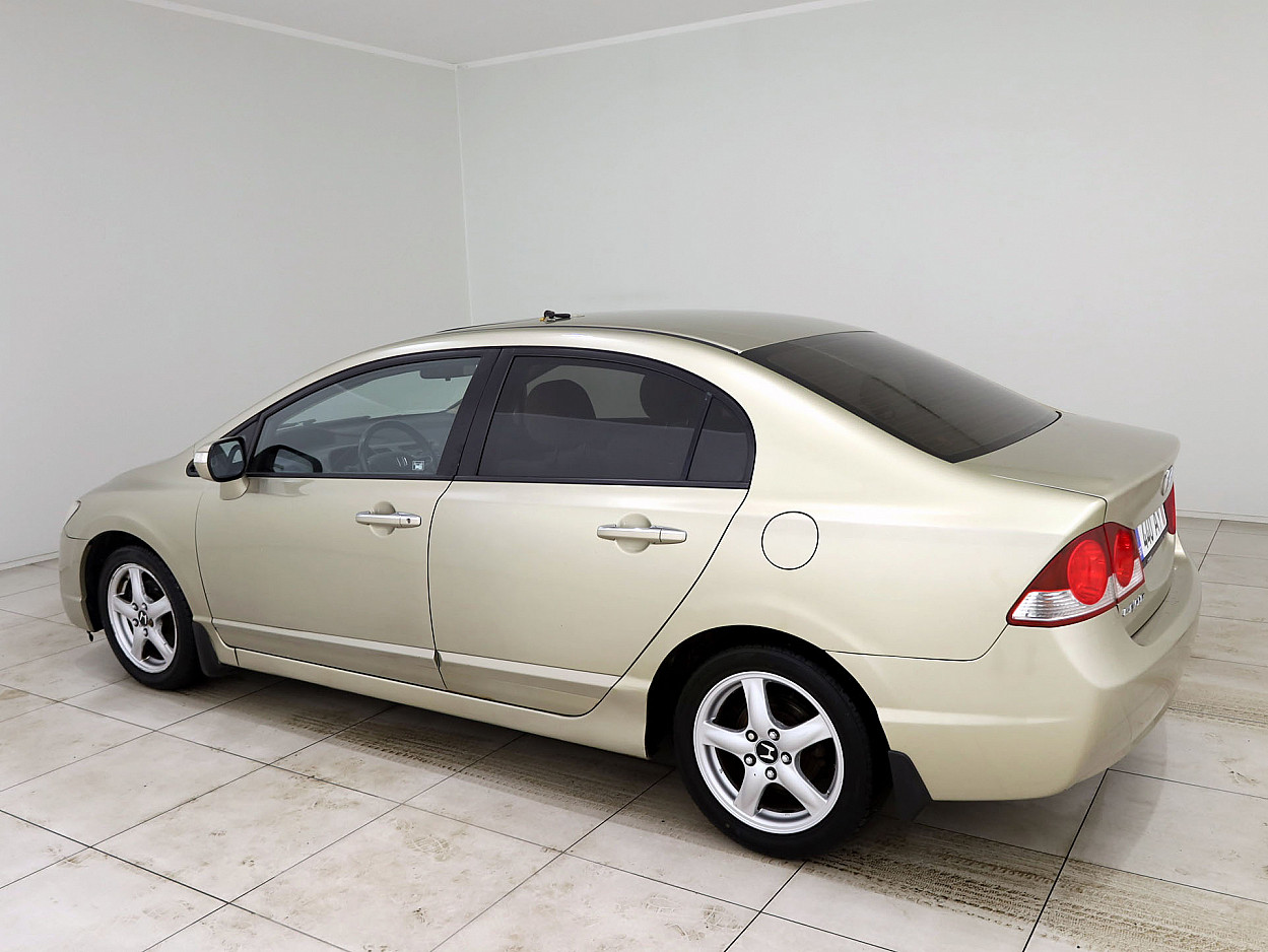 Honda Civic Elegance ATM 1.8 103 kW - Photo 4