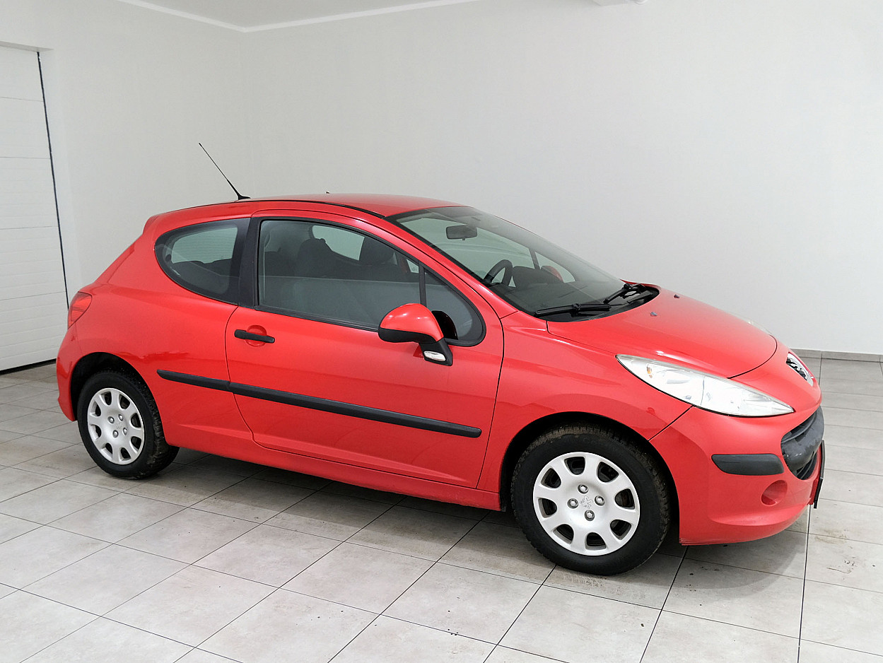 Peugeot 207 Elegance 1.4 65 kW - Photo 1