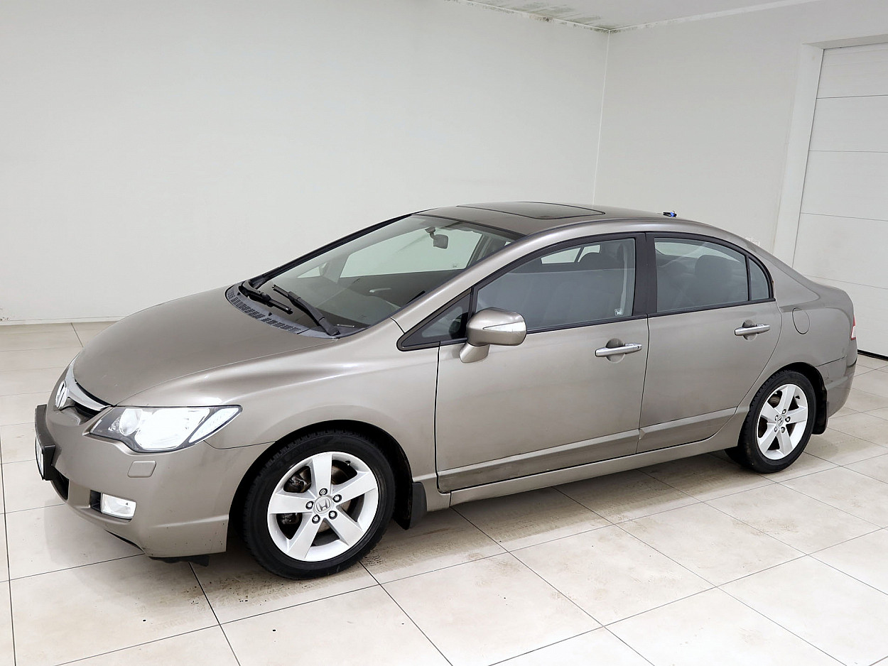 Honda Civic Elegance ATM 1.8 103 kW - Photo 2