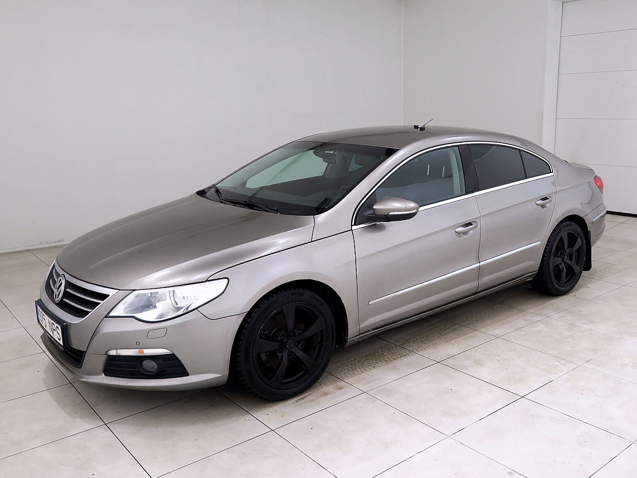 Volkswagen Passat CC Highline ATM 1.8 118 kW - Photo 2