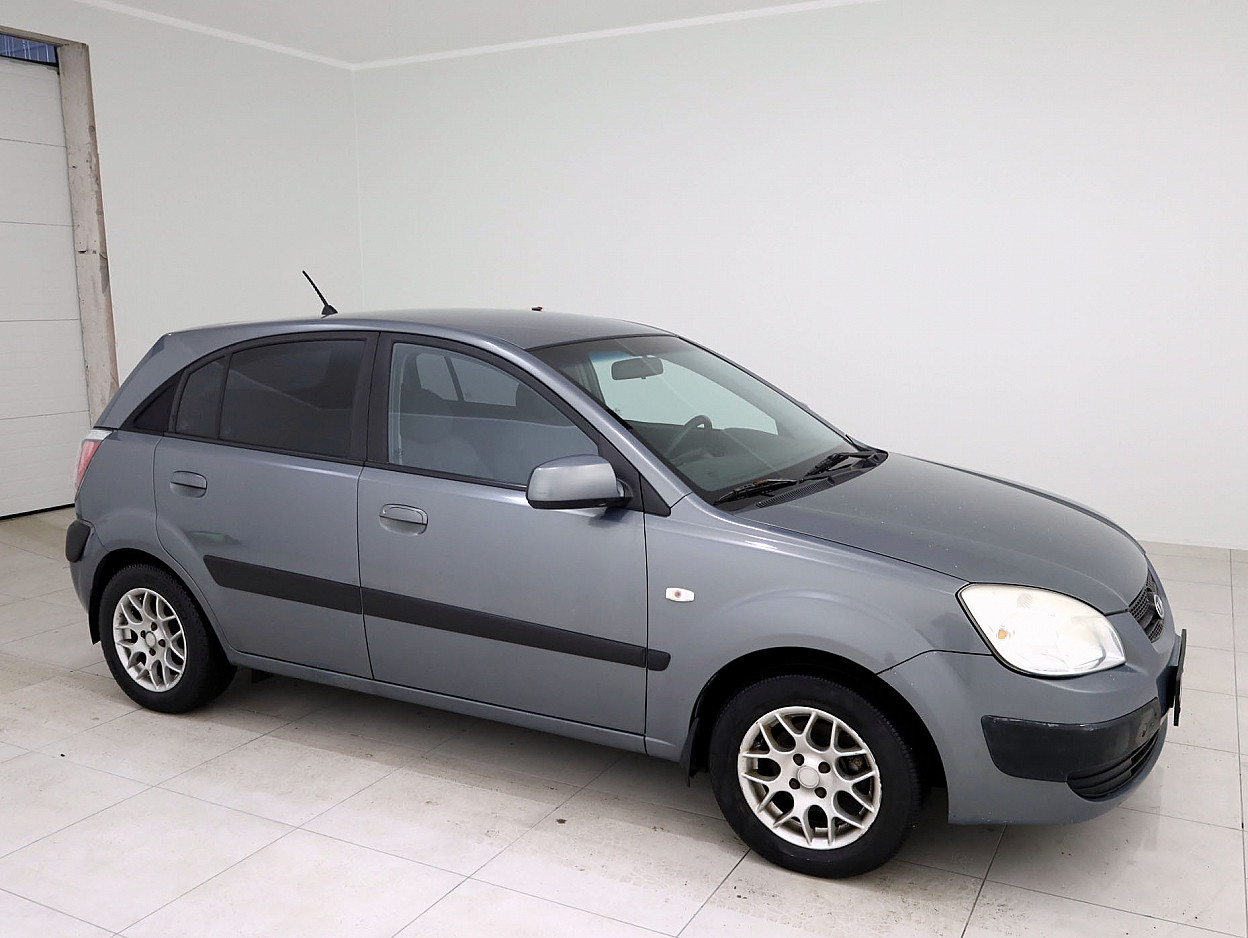 Kia Rio City 1.4 71 kW - Photo 1