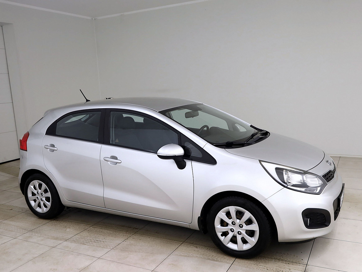 Kia Rio Elegance 1.2 63 kW - Photo 1