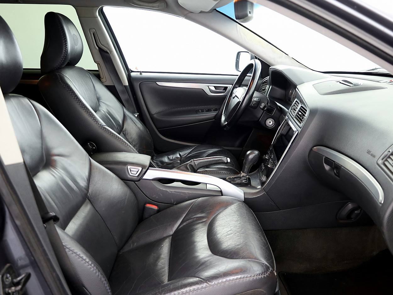 Volvo XC70 Summum Facelift ATM 2.4 D5 136kW