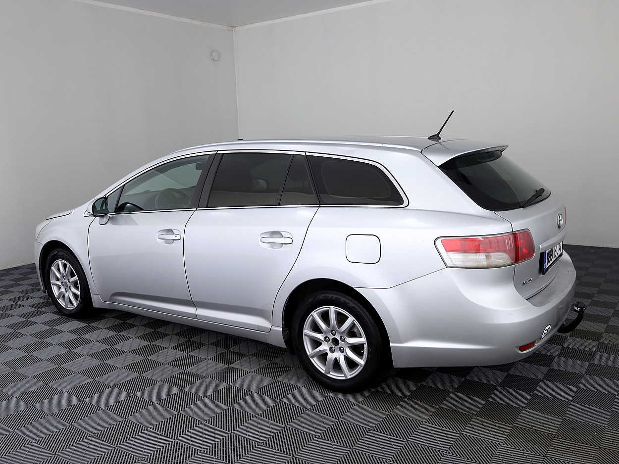 Toyota Avensis Linea Sol ATM 1.8 108kW