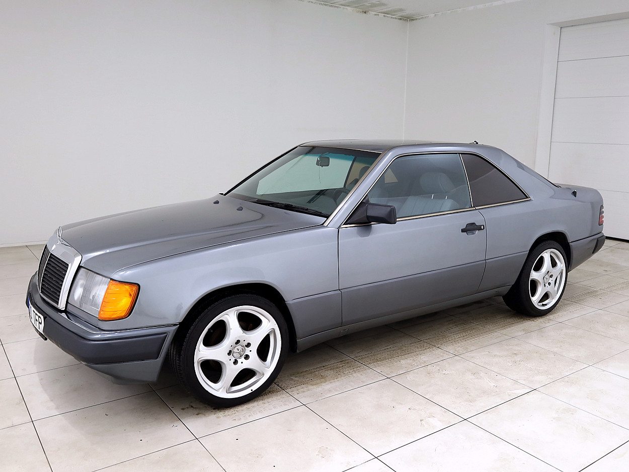 Mercedes-Benz E 230 Coupe 2.3 97 kW - Photo 2