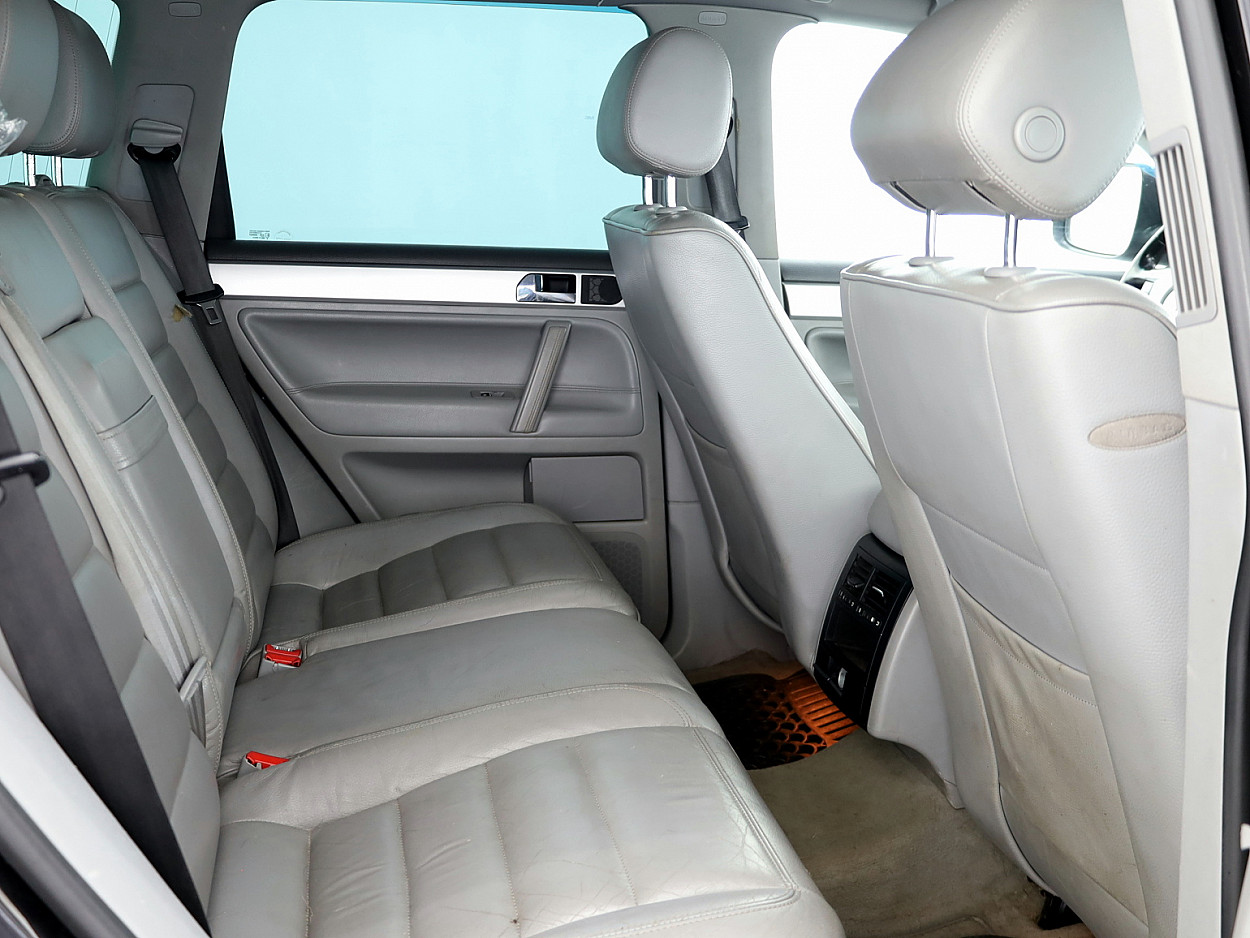 Volkswagen Touareg Highline Facelift ATM 2.5 TDI 128kW
