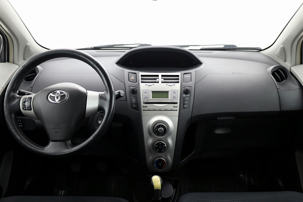 Toyota Yaris Linea Sol A-C 1.3 64 kW - Photo 5