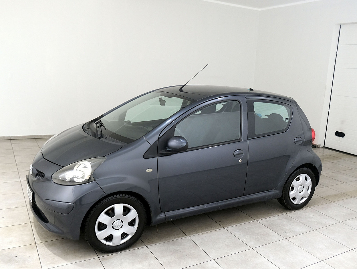 Toyota Aygo Linea Sol 1.0 50 kW - Photo 2