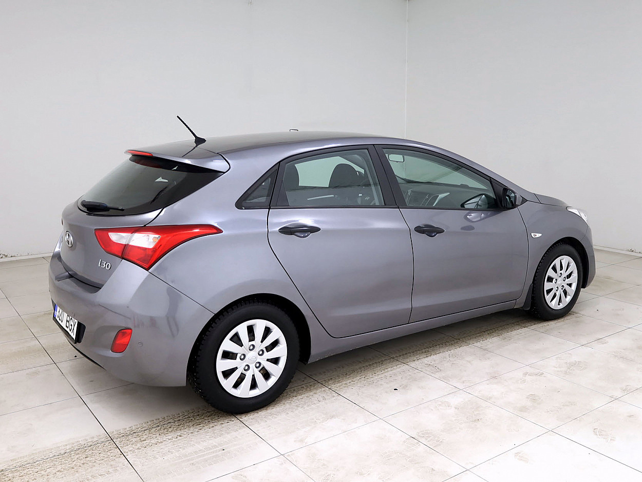 Hyundai i30 Comfort 1.4 CRDi 66 kW - Photo 3