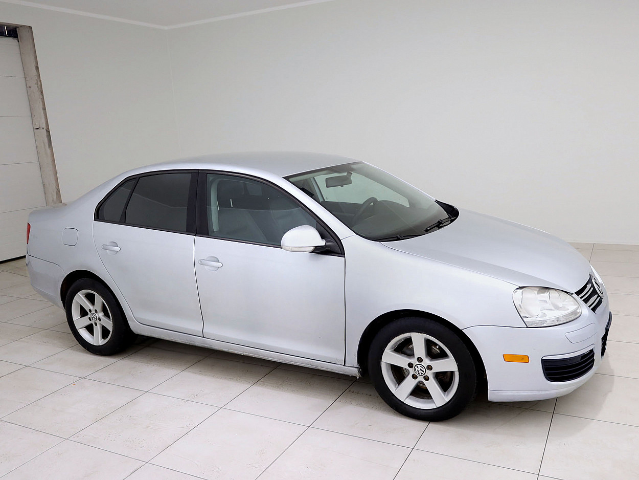 Volkswagen Jetta Highline ATM 2.5 110 kW - Photo 1